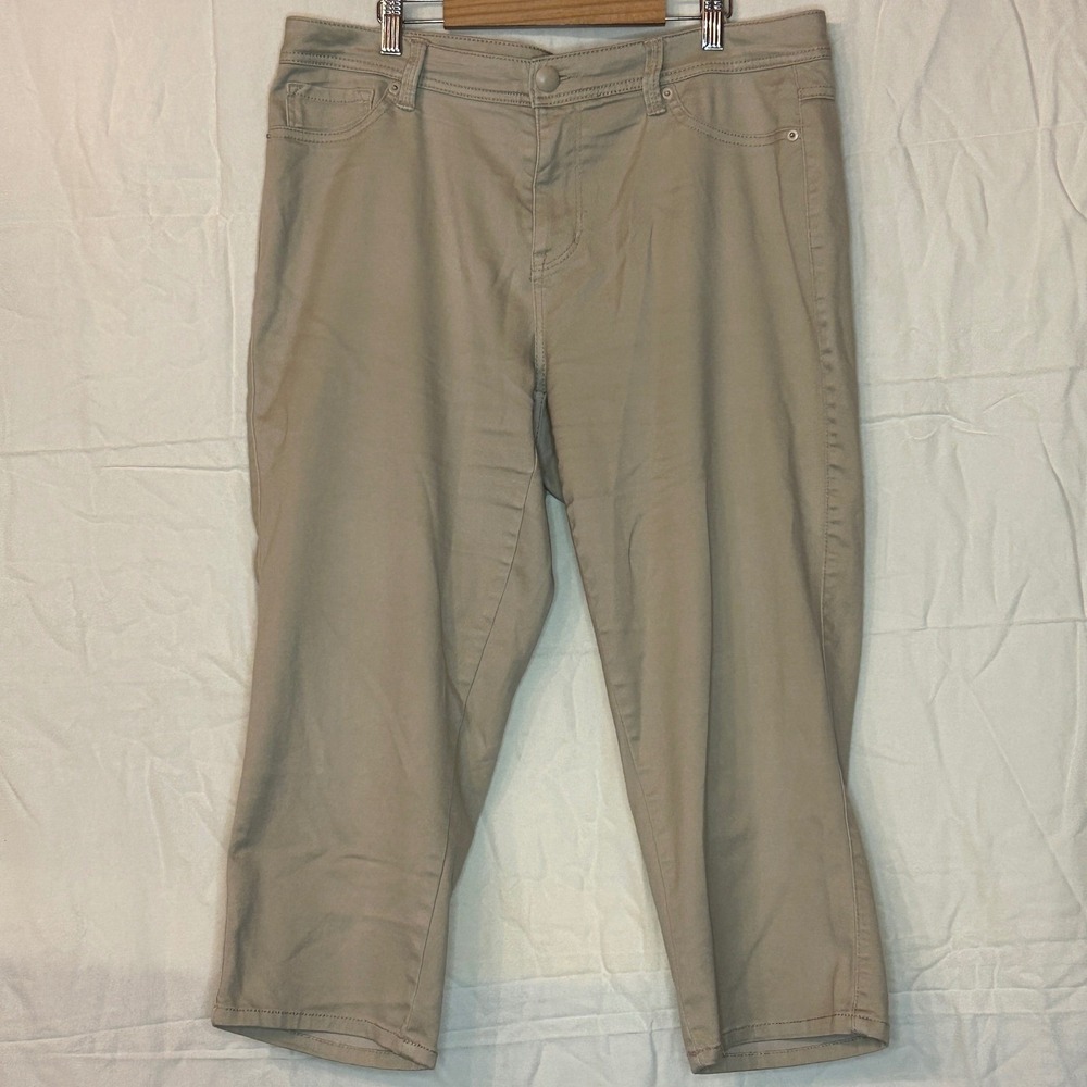 Roz & Ali Tan Stretch Capri Pants 14 Cropped Casual Chino Minimalist Neutral
